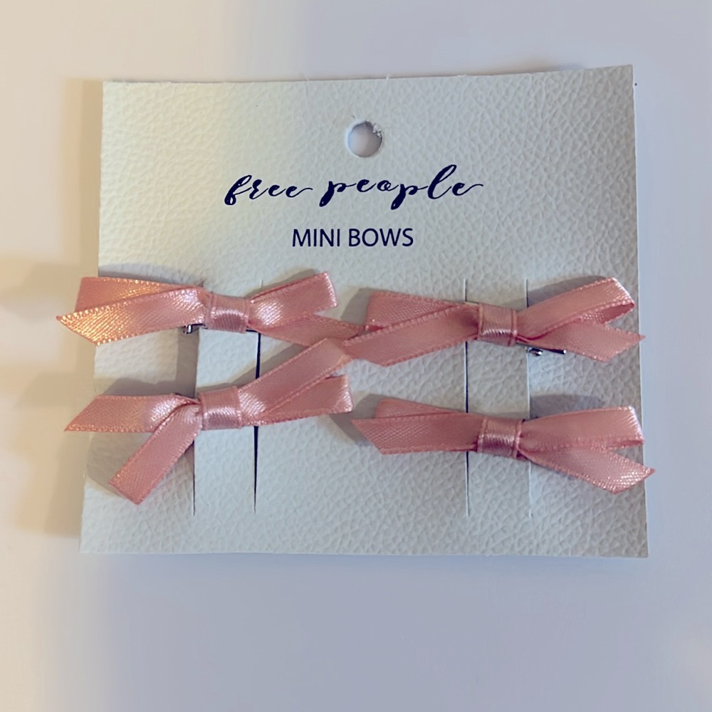NWT Free People Quincy Mini Bow Set